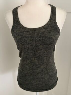 Lululemon Swiftly Tech Racerback Tank Top Gray Seamless Women’s Size 6*F10